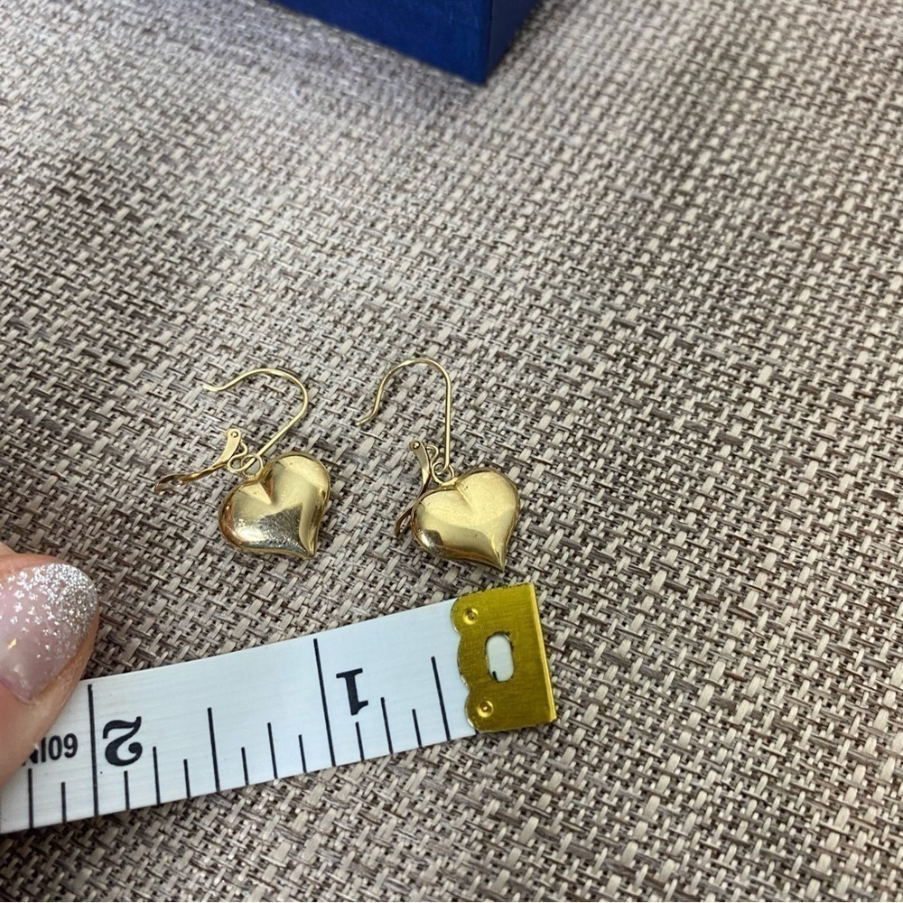 Vintage Gold Tone Heart Dangle Earrings - 1/2 inch, small dainty love hearts 💕 - Picture 6 of 7